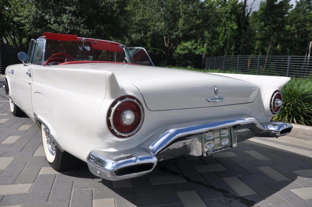 1957 Ford Thunderbird 1st Gen - Image 14 of 31