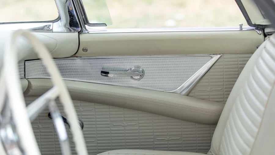 1957 Ford Thunderbird 1st Gen - Image 24 of 27