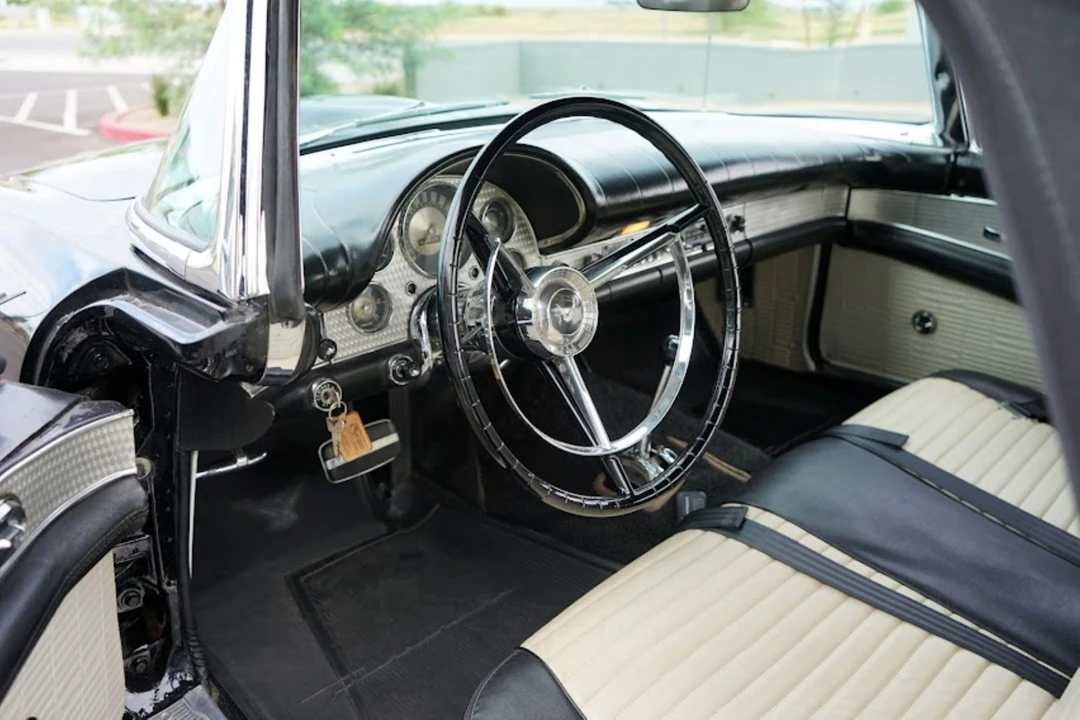 1957 Ford Thunderbird 1st Gen - Image 26 of 31
