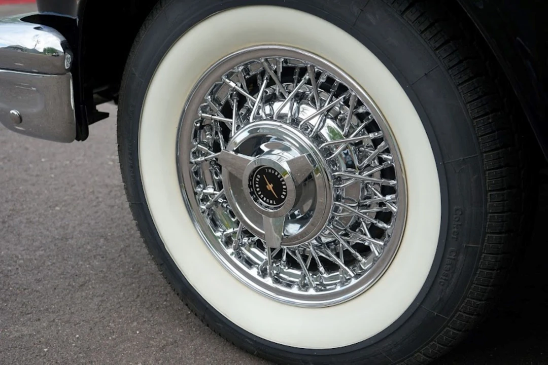 1957 Ford Thunderbird 1st Gen - Image 22 of 31