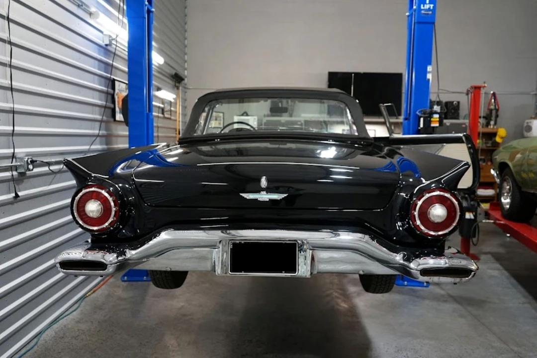 1957 Ford Thunderbird 1st Gen - Image 19 of 31
