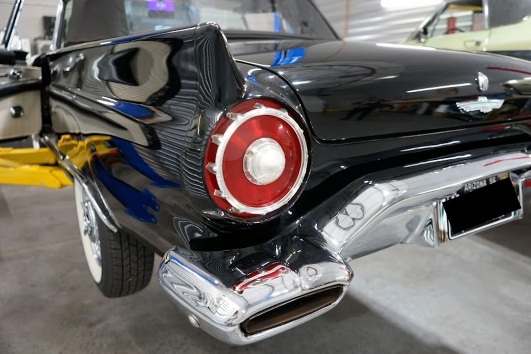 1957 Ford Thunderbird 1st Gen - Image 20 of 31