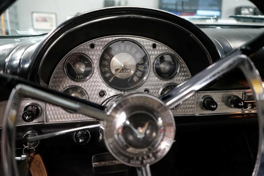 1957 Ford Thunderbird 1st Gen - Image 27 of 31