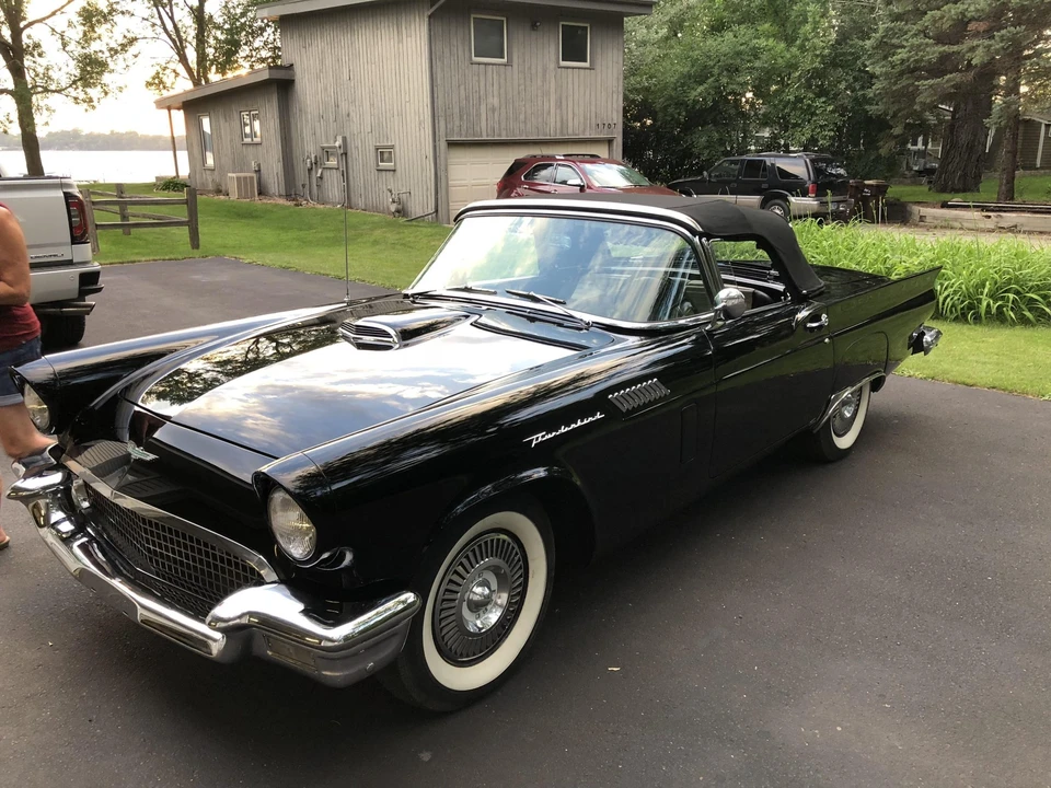 1957 Ford Thunderbird 1st Gen - Image 10 of 31