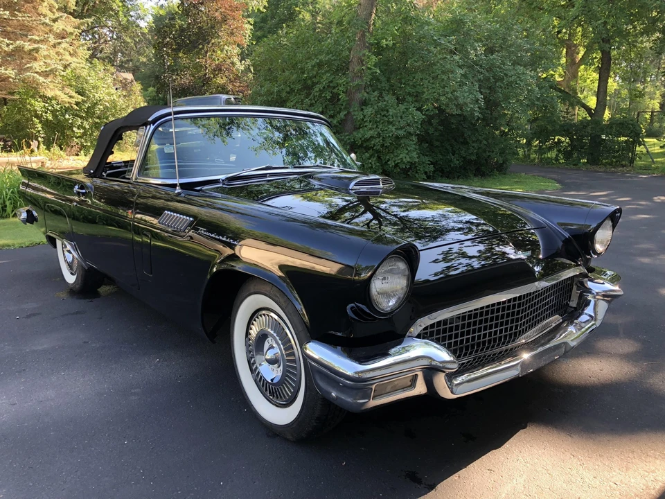 1957 Ford Thunderbird 1st Gen - Image 9 of 31