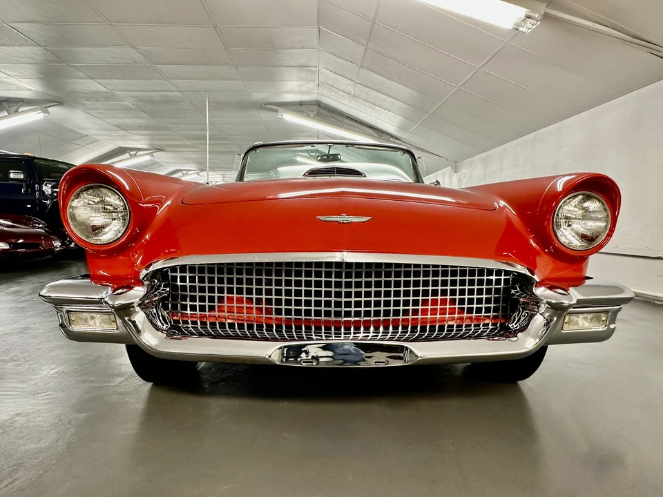 1957 Ford Thunderbird 1st Gen - Image 15 of 31