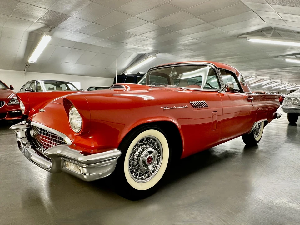 1957 Ford Thunderbird 1st Gen - Image 24 of 31