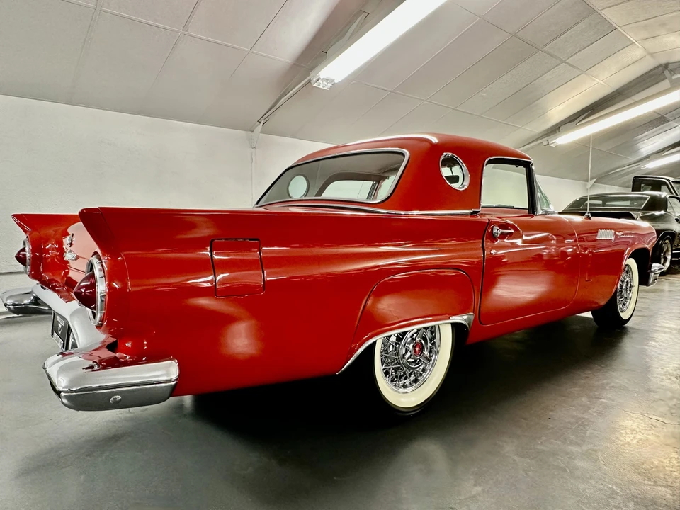 1957 Ford Thunderbird 1st Gen - Image 19 of 31