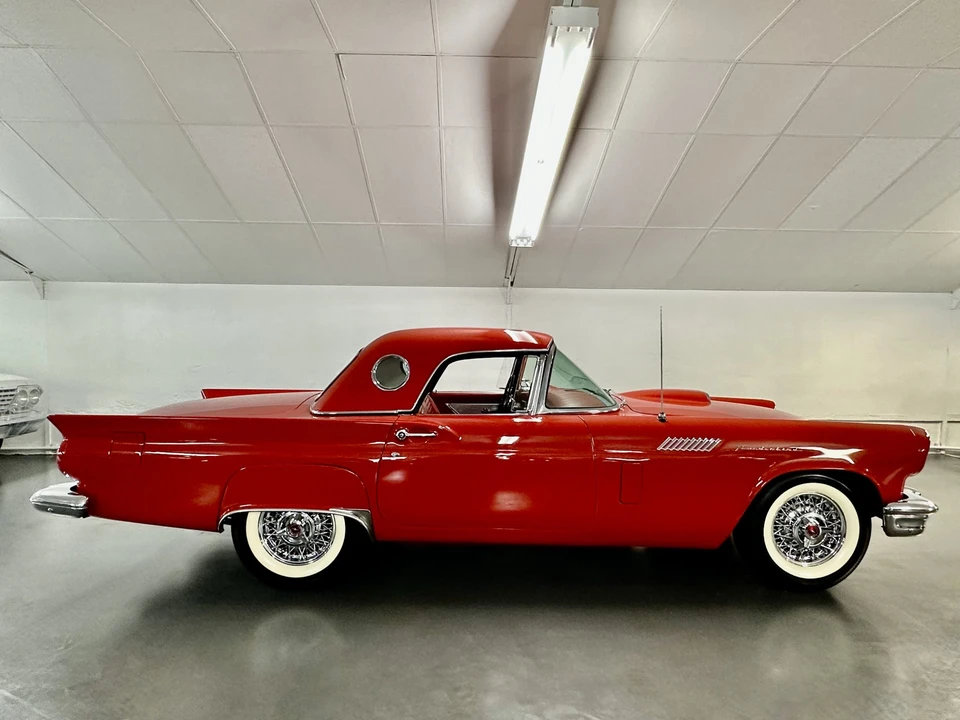 1957 Ford Thunderbird 1st Gen - Image 18 of 31