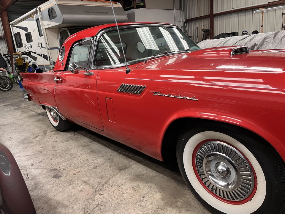 1957 Ford Thunderbird 1st Gen - Image 29 of 31
