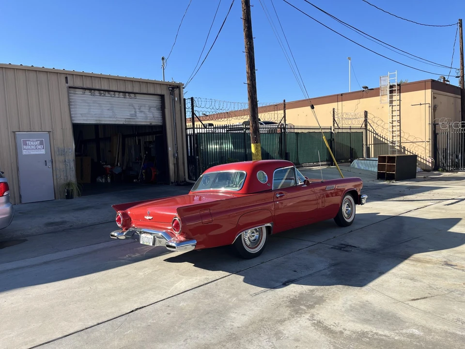 1957 Ford Thunderbird 1st Gen - Image 9 of 31