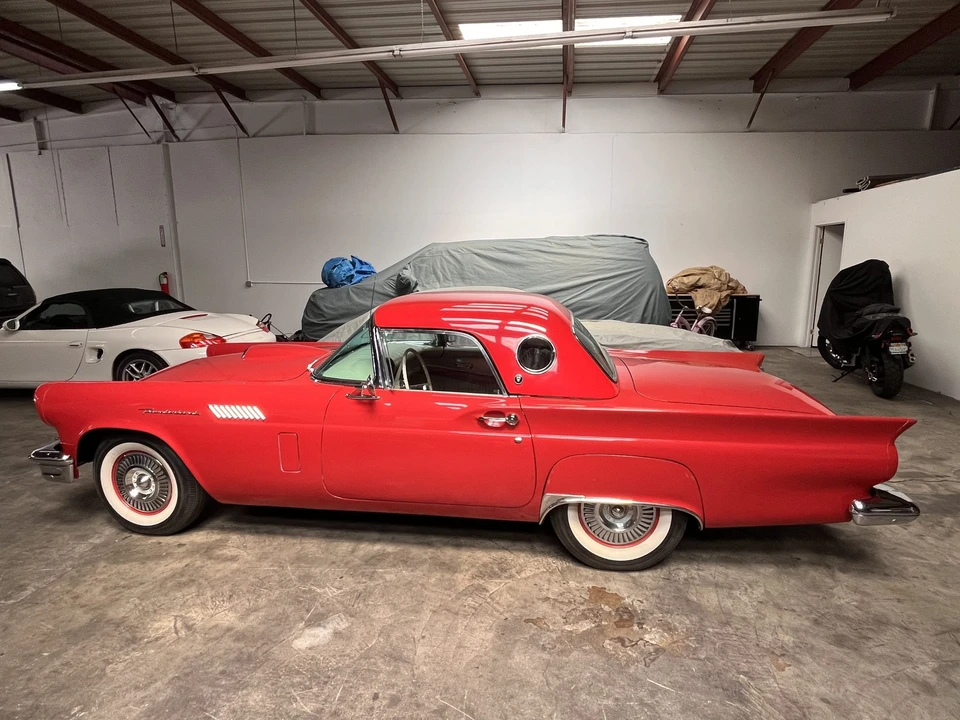 1957 Ford Thunderbird 1st Gen - Image 14 of 31