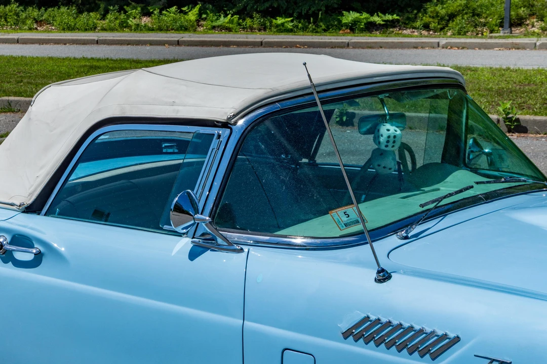 1957 Ford Thunderbird 1st Gen - Image 28 of 31