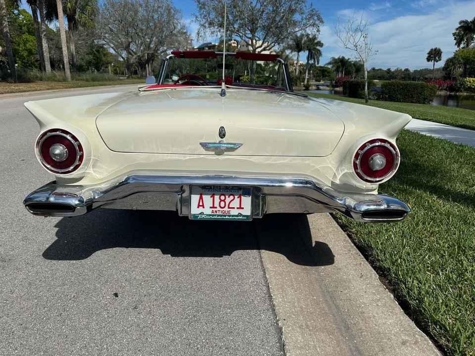 1957 Ford Thunderbird 1st Gen - Image 15 of 31