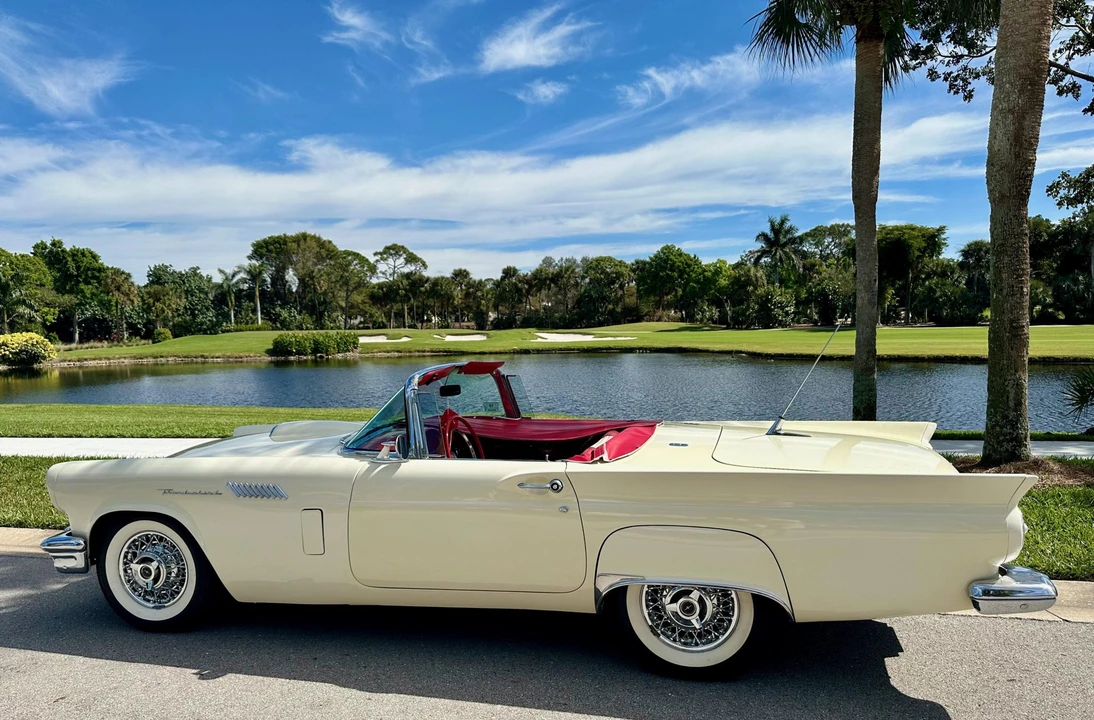 1957 Ford Thunderbird 1st Gen - Image 22 of 31
