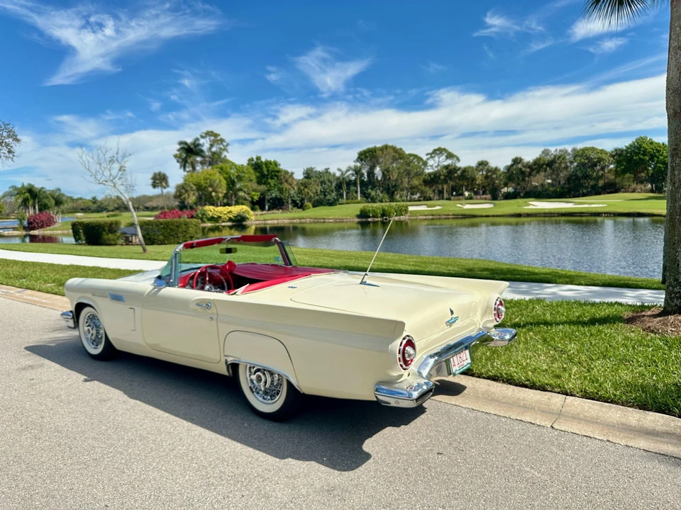 1957 Ford Thunderbird 1st Gen - Image 18 of 31