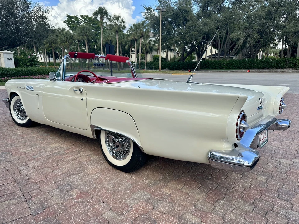 1957 Ford Thunderbird 1st Gen - Image 17 of 31