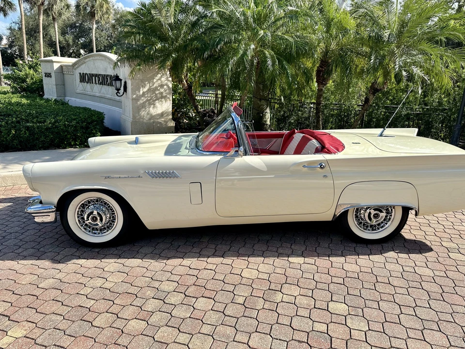 1957 Ford Thunderbird 1st Gen - Image 23 of 31