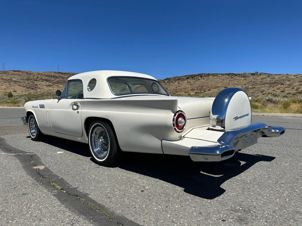 1957 Ford Thunderbird 1st Gen - Image 14 of 31