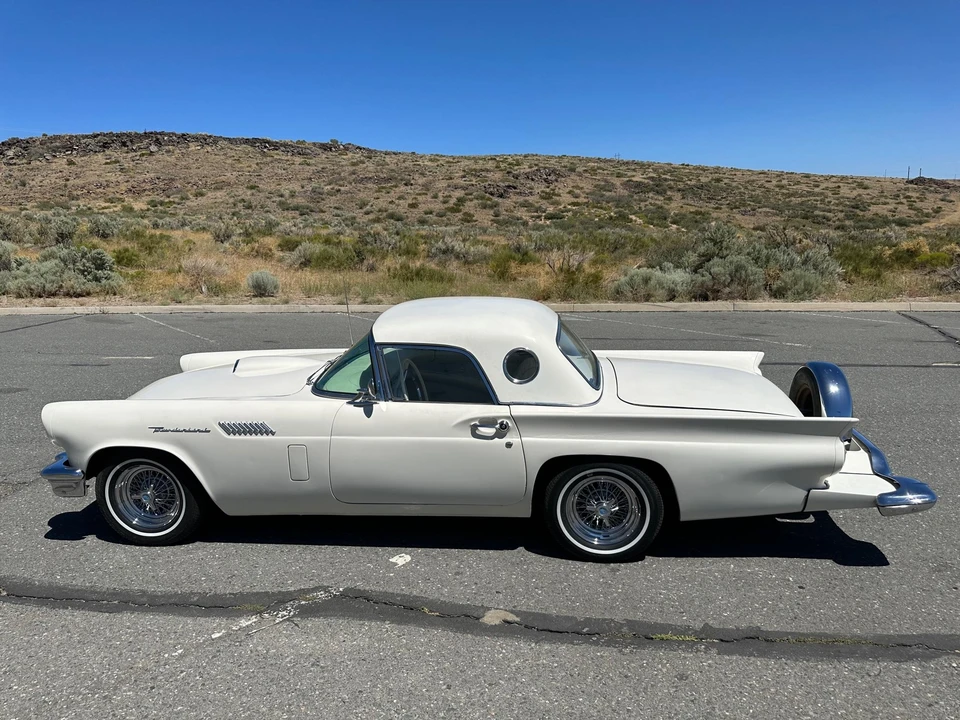 1957 Ford Thunderbird 1st Gen - Image 15 of 31