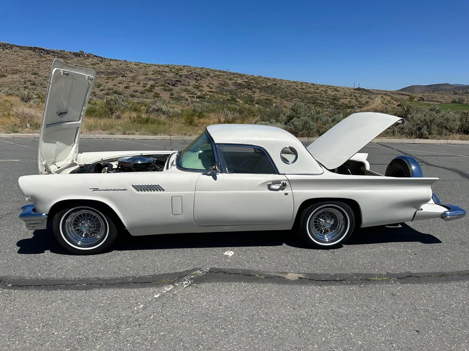 1957 Ford Thunderbird 1st Gen - Image 16 of 31