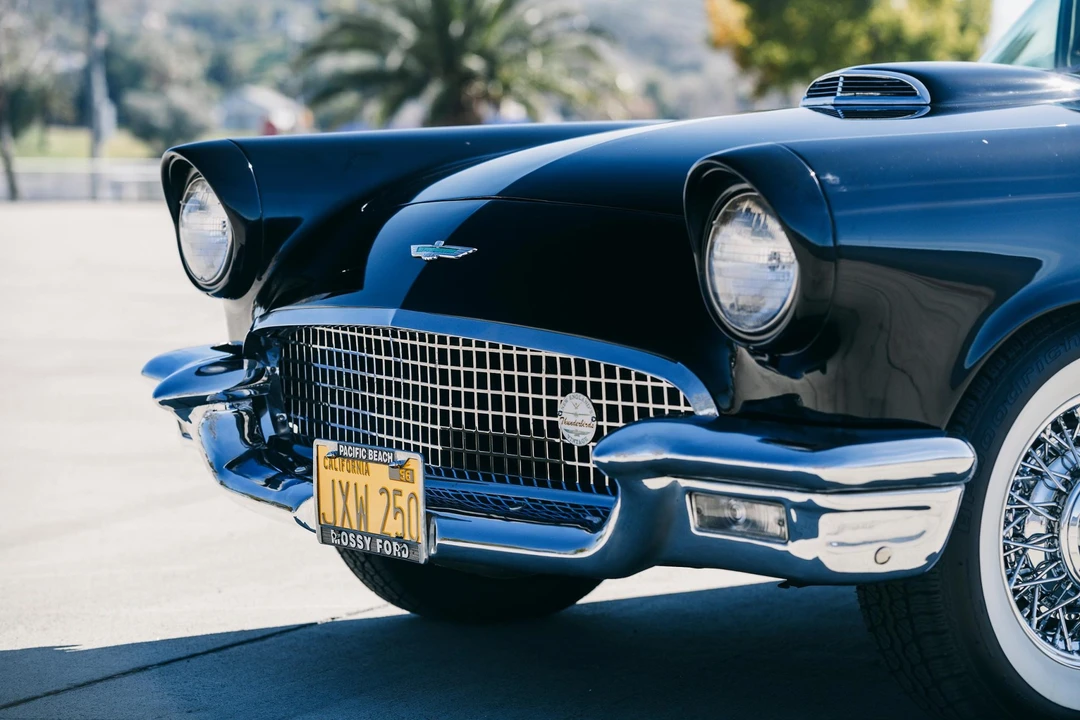 1957 Ford Thunderbird 1st Gen - Image 21 of 31