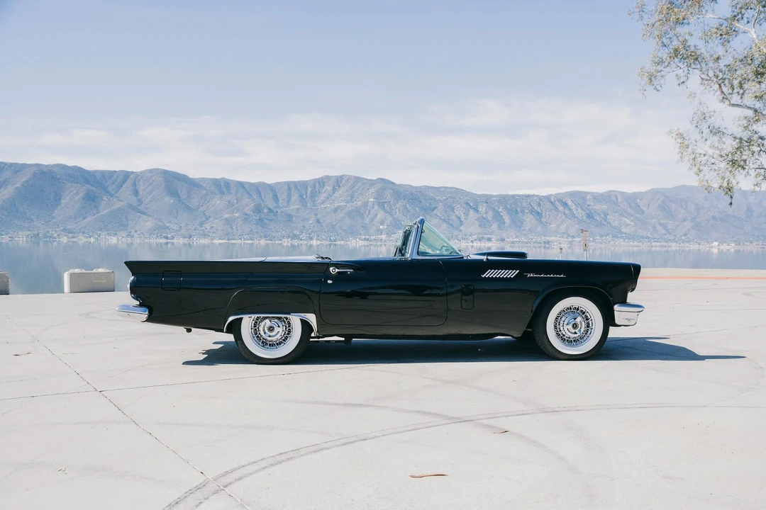 1957 Ford Thunderbird 1st Gen - Image 15 of 31