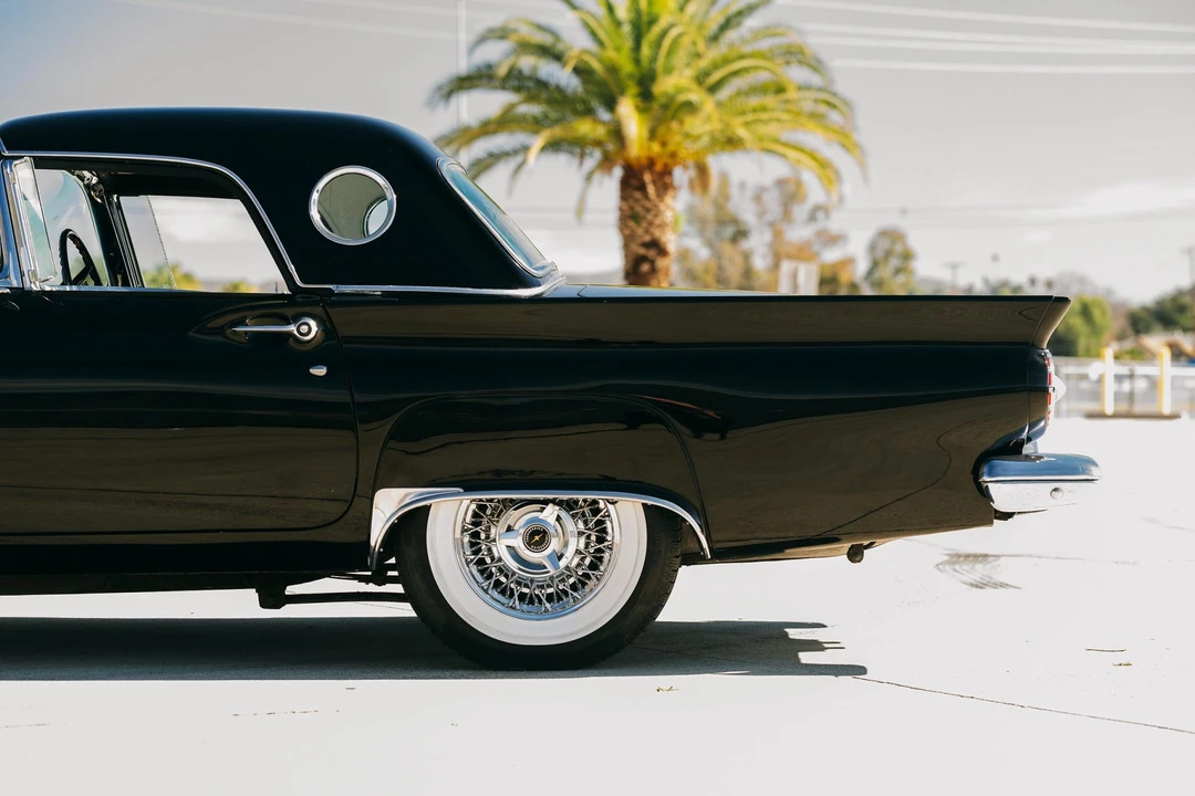 1957 Ford Thunderbird 1st Gen - Image 24 of 31