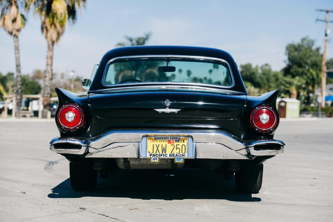 1957 Ford Thunderbird 1st Gen - Image 26 of 31