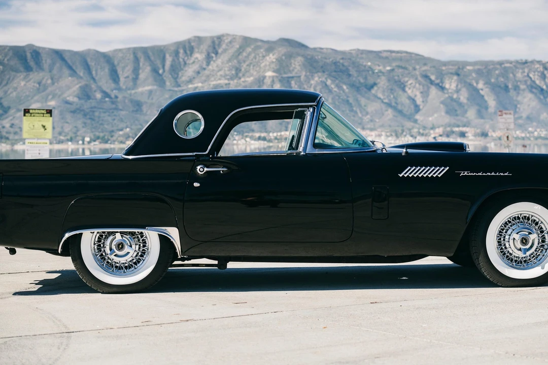 1957 Ford Thunderbird 1st Gen - Image 29 of 31