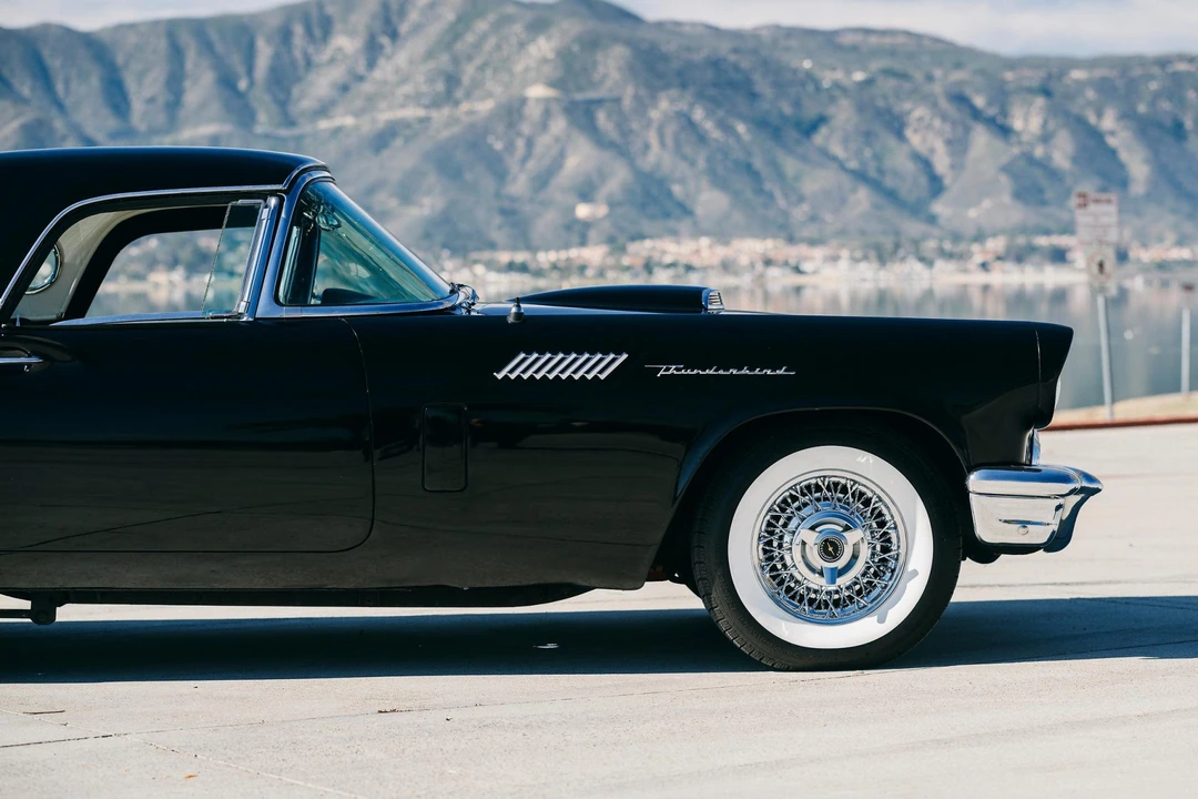 1957 Ford Thunderbird 1st Gen - Image 30 of 31