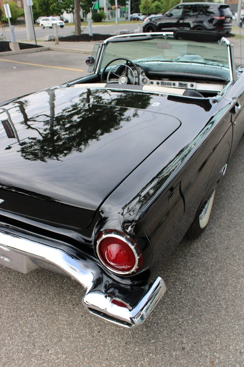 1957 Ford Thunderbird 1st Gen - Image 21 of 31