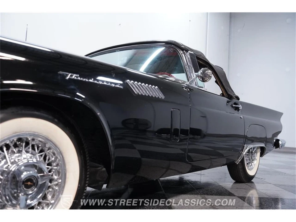 1957 Ford Thunderbird 1st Gen - Image 18 of 31