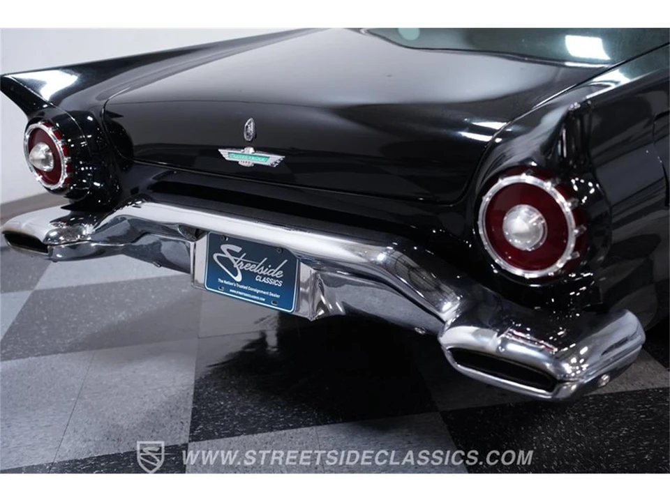 1957 Ford Thunderbird 1st Gen - Image 21 of 31