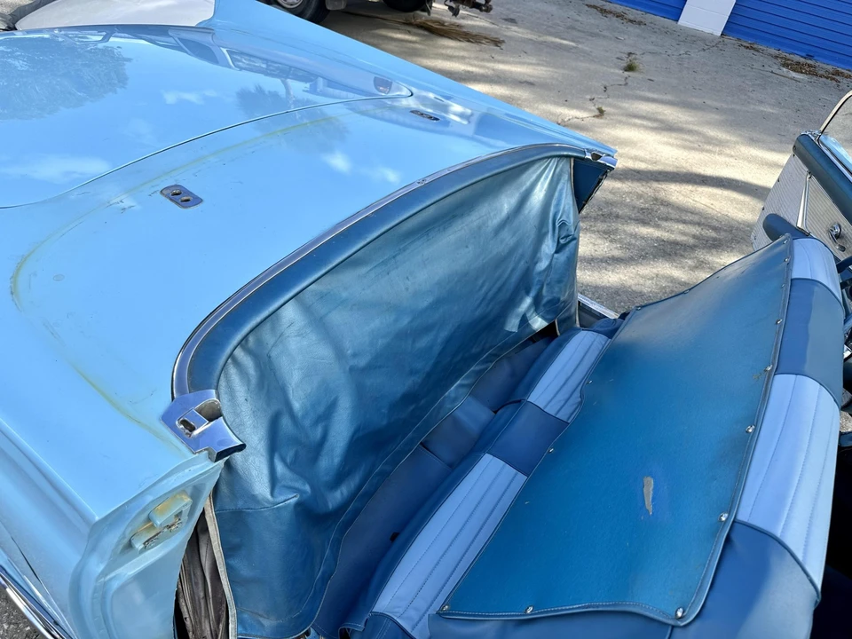 1957 Ford Thunderbird 1st Gen - Image 28 of 31