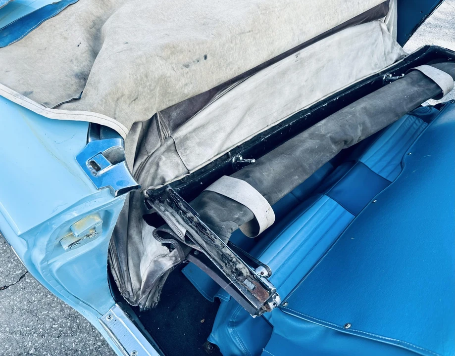 1957 Ford Thunderbird 1st Gen - Image 30 of 31