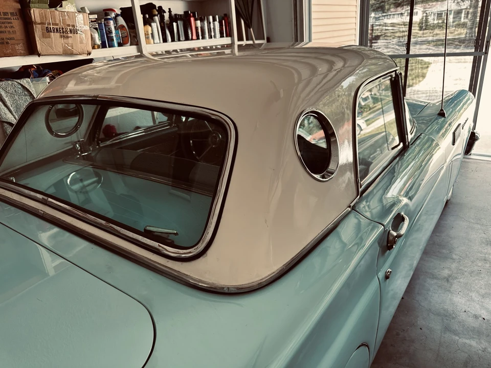 1957 Ford Thunderbird 1st Gen - Image 27 of 31