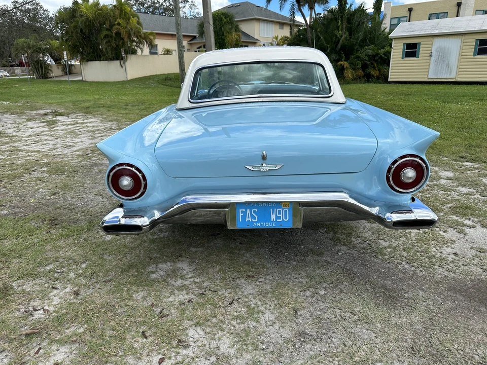 1957 Ford Thunderbird 1st Gen - Image 21 of 31