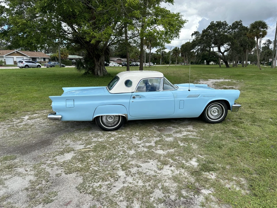1957 Ford Thunderbird 1st Gen - Image 18 of 31