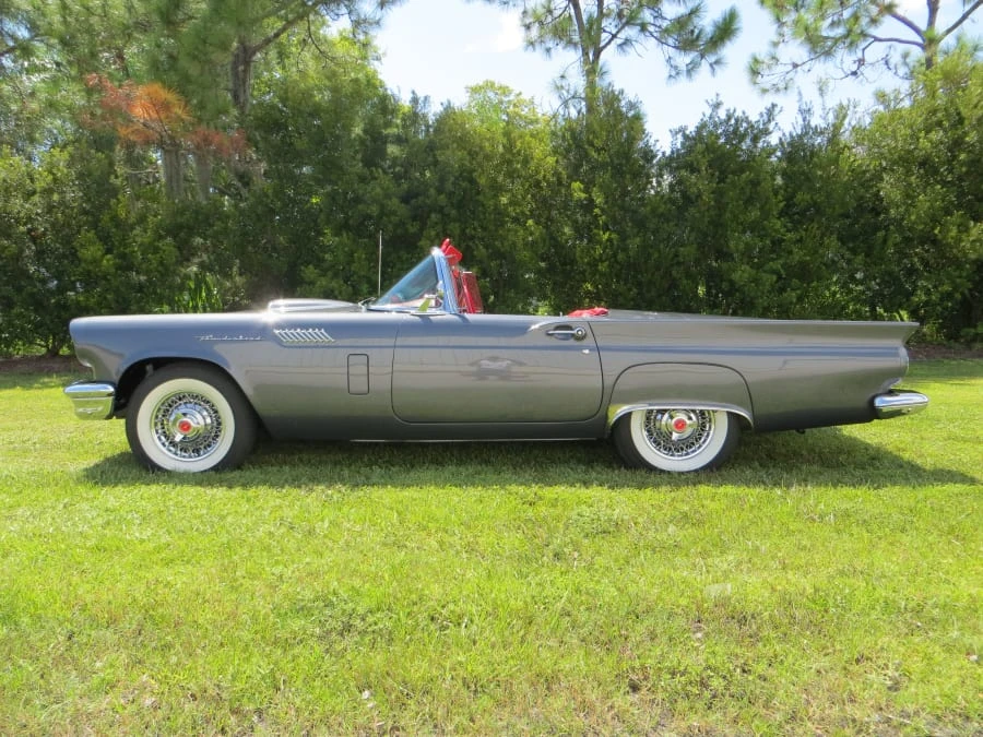 1957 Ford Thunderbird 1st Gen - Image 2 of 5