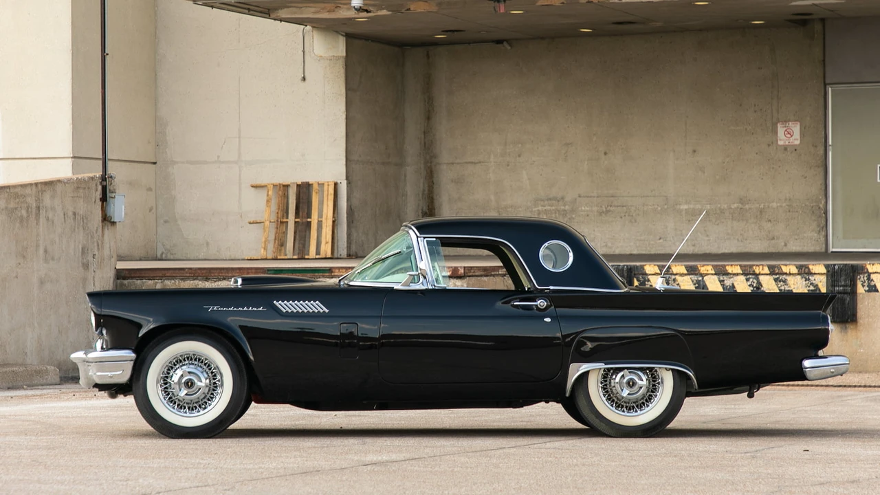 1957 Ford Thunderbird 1st Gen - Image 2 of 15