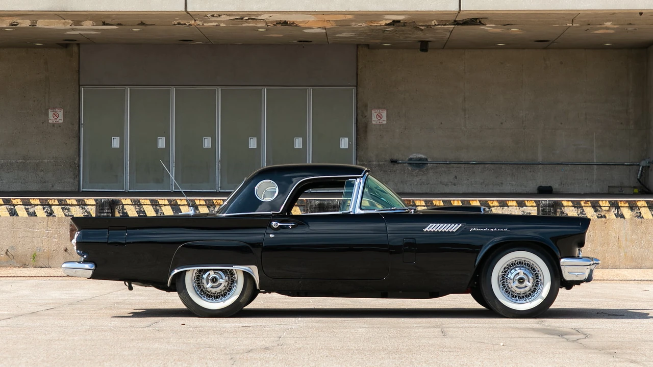 1957 Ford Thunderbird 1st Gen - Image 8 of 15
