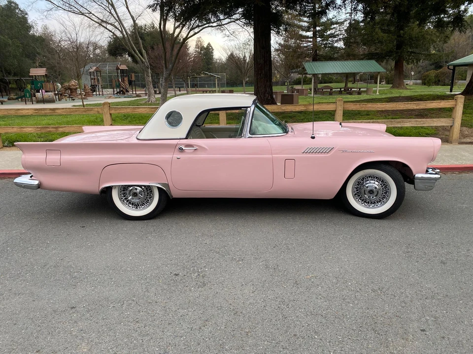 1957 Ford Thunderbird 1st Gen - Image 19 of 31