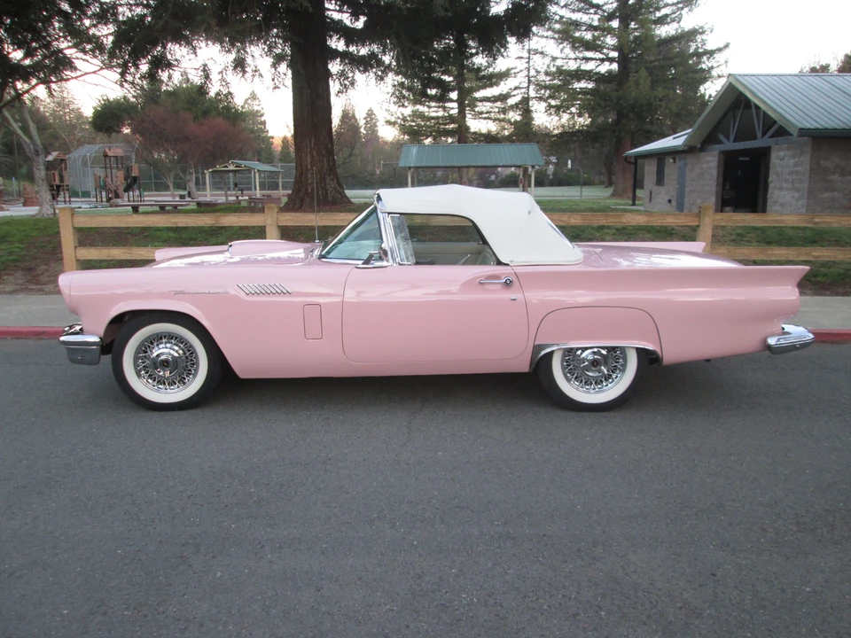 1957 Ford Thunderbird 1st Gen - Image 22 of 31