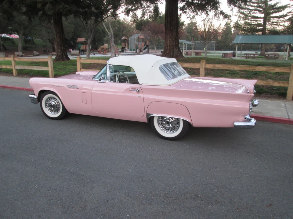 1957 Ford Thunderbird 1st Gen - Image 23 of 31