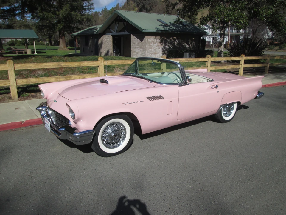 1957 Ford Thunderbird 1st Gen - Image 28 of 31