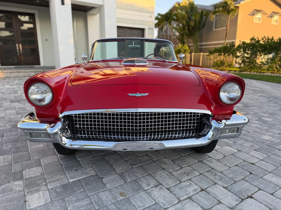 1957 Ford Thunderbird 1st Gen - Image 29 of 31