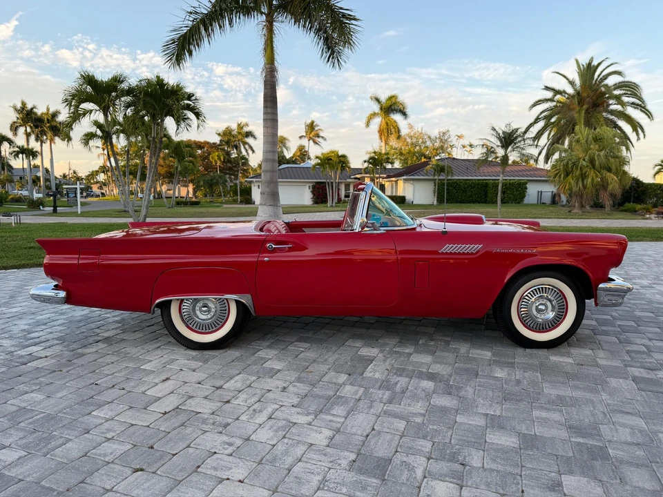 1957 Ford Thunderbird 1st Gen - Image 23 of 31