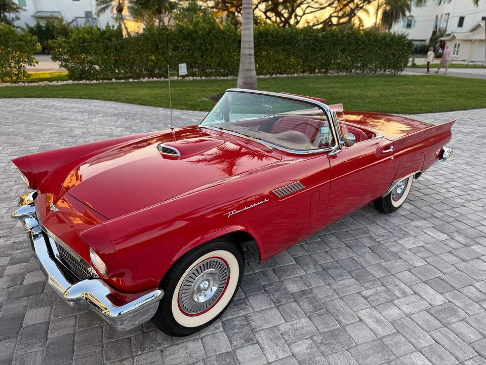 1957 Ford Thunderbird 1st Gen - Image 22 of 31
