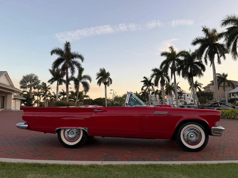 1957 Ford Thunderbird 1st Gen - Image 11 of 31